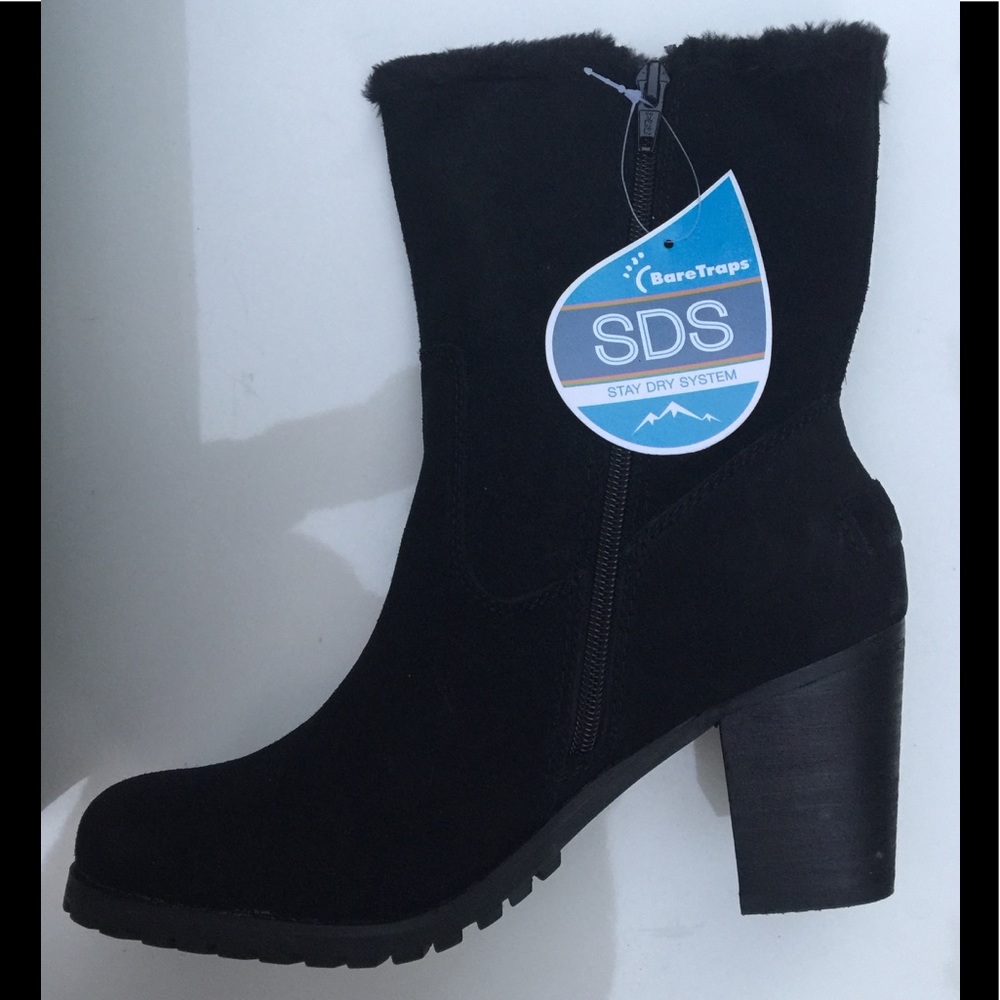 Bare Trap Zelda Ankle Boots Size 8.5M New With Box